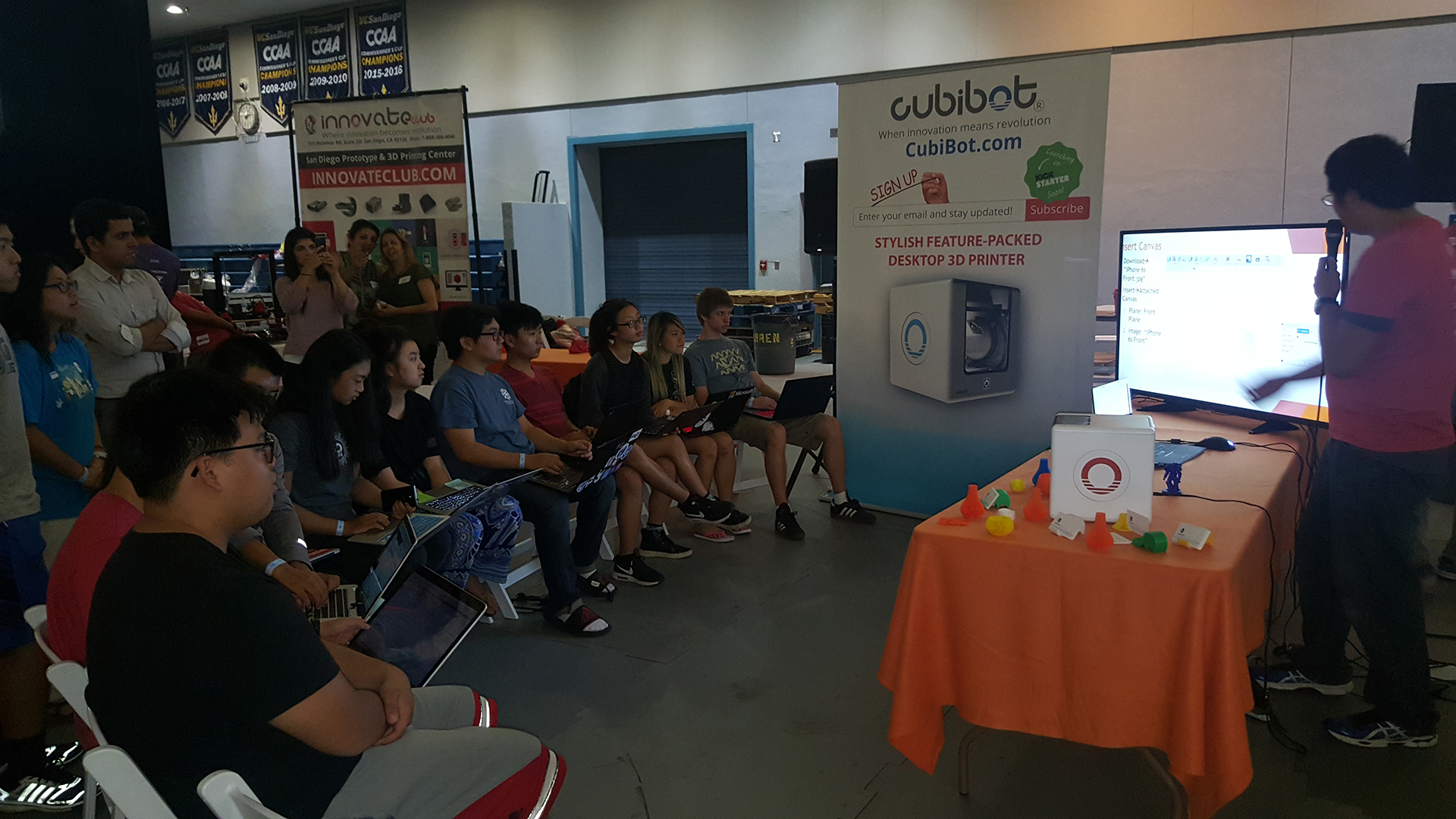 3D printer in Hackathon, UCSD